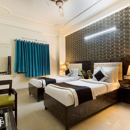 The Alpino Hotel Нью-Делі Екстер'єр фото