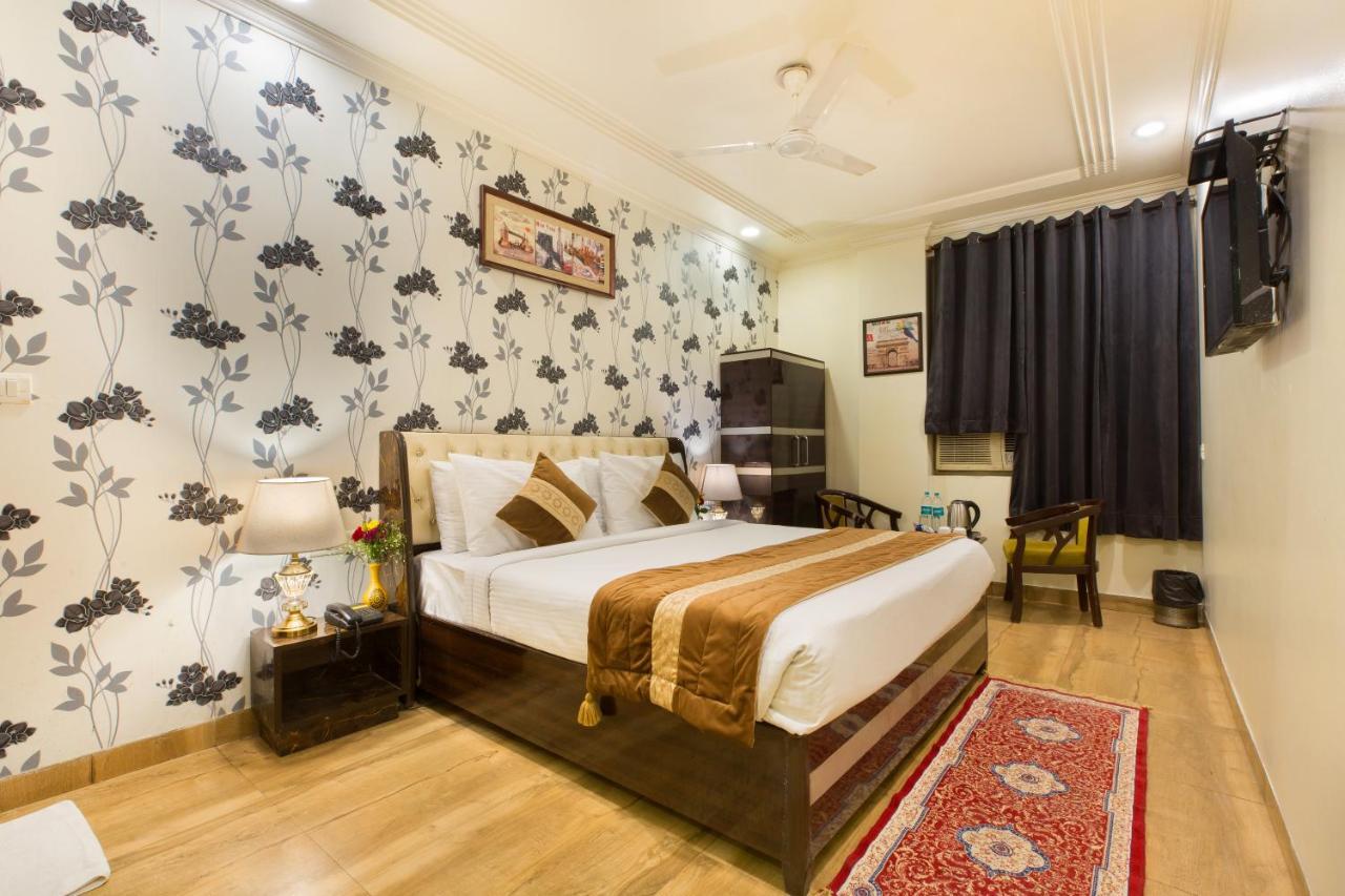 The Alpino Hotel Нью-Делі Екстер'єр фото