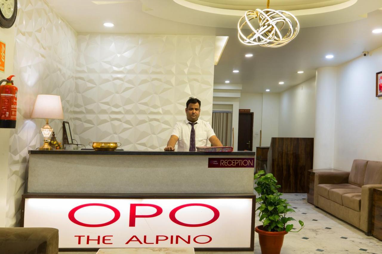 The Alpino Hotel Нью-Делі Екстер'єр фото